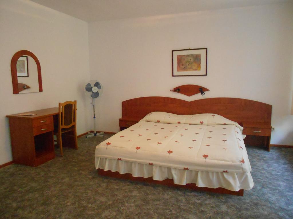 Хотел "Калина" Hotel Borovets Room photo